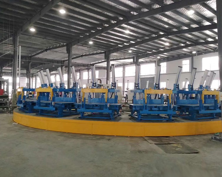 Rotary table line and automatic opening and closing die fixture